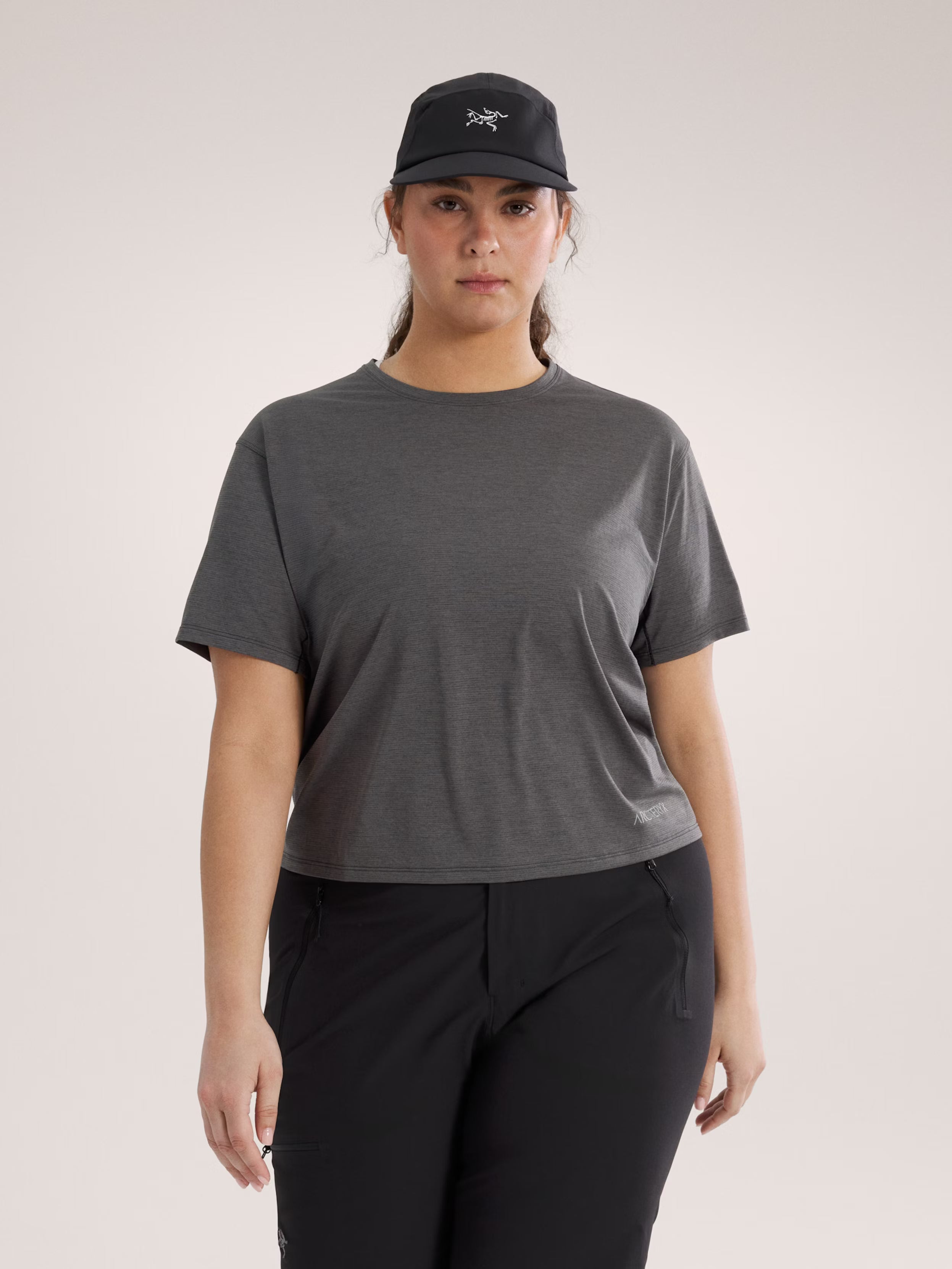 Taema Crop Logo T-Shirt