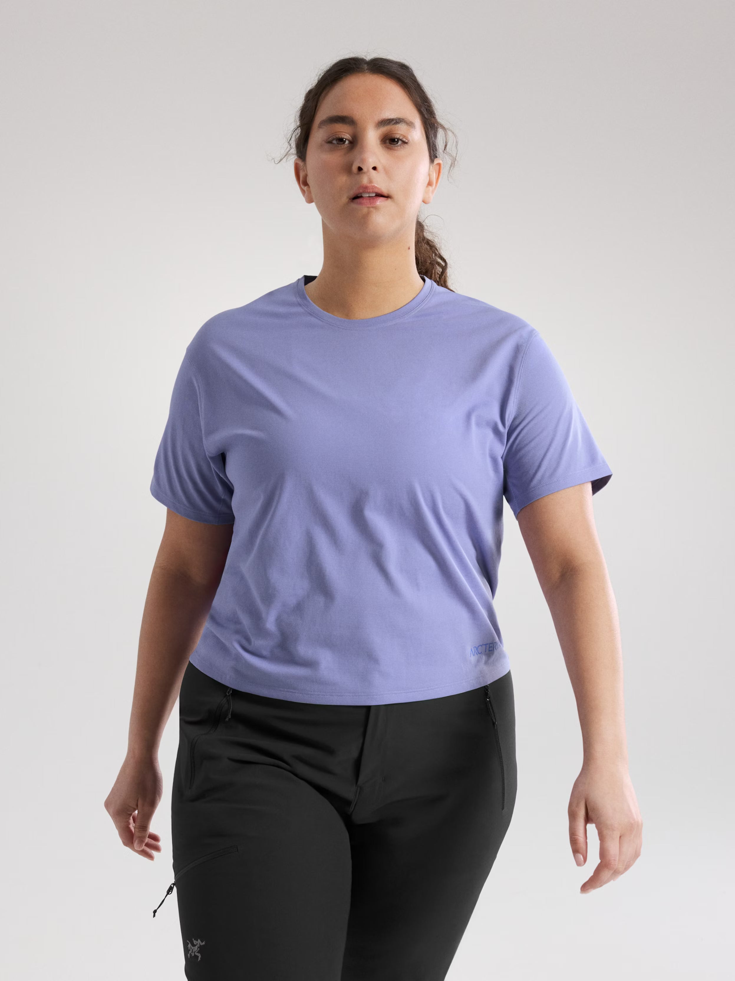Taema Crop Logo T-Shirt